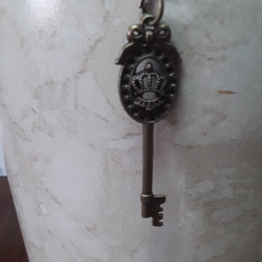vintage key necklace